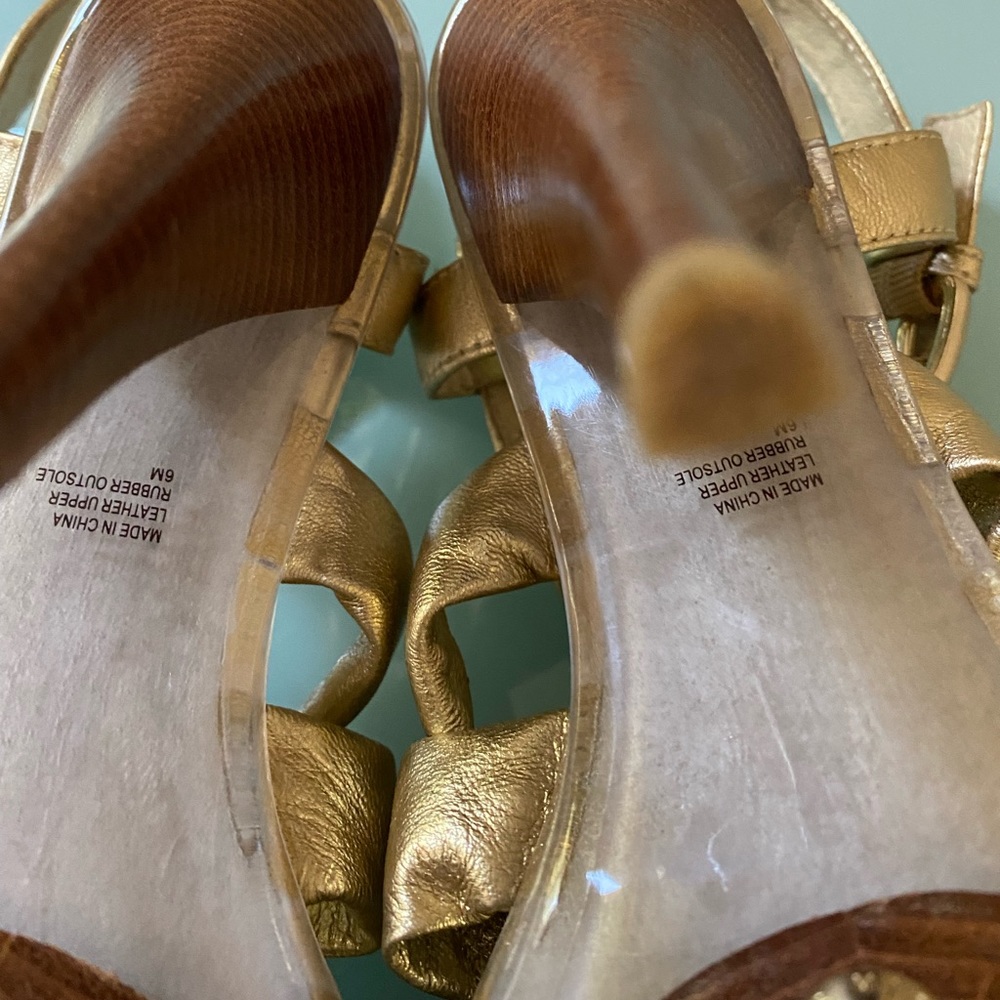 Michael Kors Gold Knot Heels 4 “ Size 6 - Picture 10 of 10